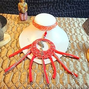Red simulated tattoo Queen nefertiti fringes choker.